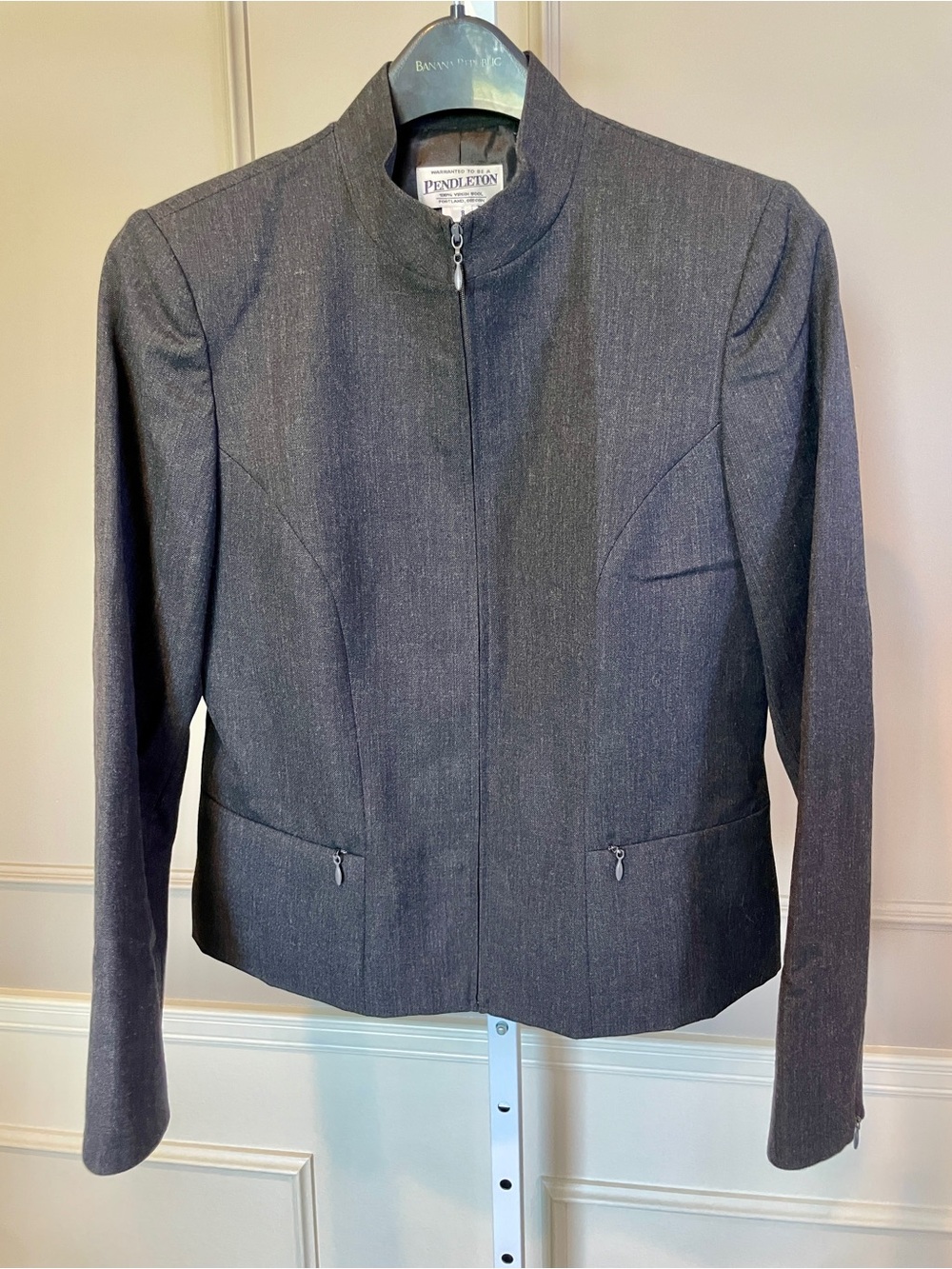 Pendleton Women's Vintage Jacket 100% Virgin Wool 8 Charcoal Gray Made in USA